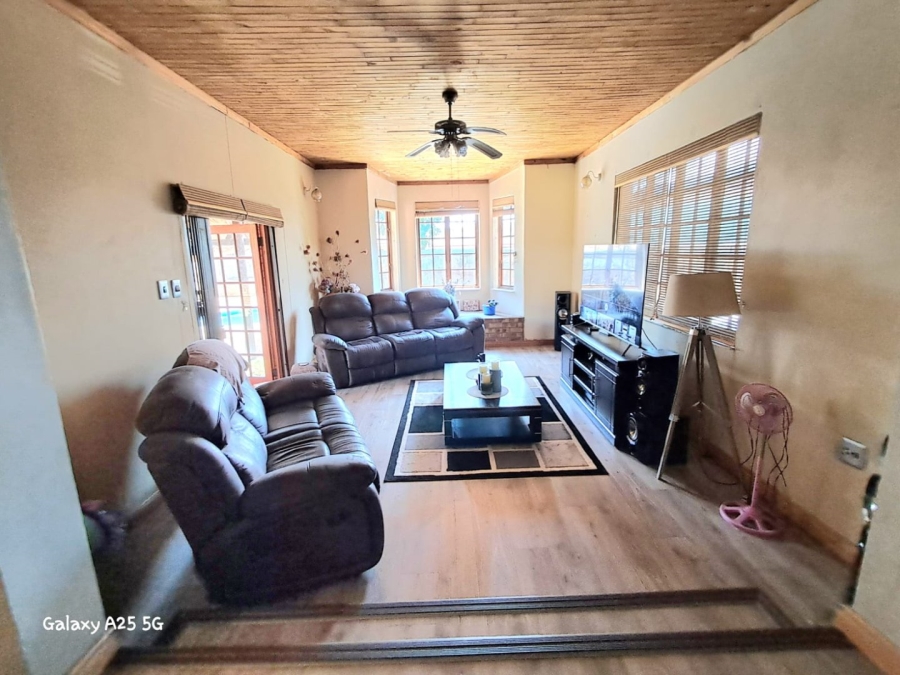 3 Bedroom Property for Sale in Vaalpark Free State